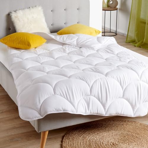 Traumschlaf Basic - Allergikergeeignete Ganzjahresdecke 135x200 cm - Atmungsaktiv & Feuchtigkeitsregulierend für Optimal