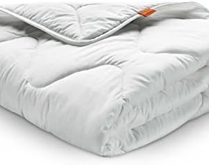 sleepling Ganzjahresdecke 155x220 cm – Waschbare Steppdecke aus Baumwollmischgewebe für ganzjährigen Komfort